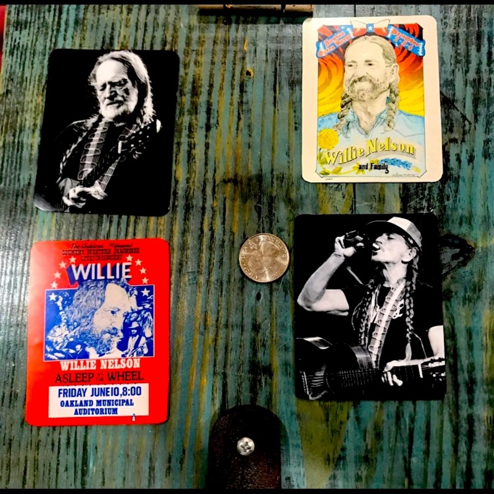 Willie Nelson refrigerator magnet set